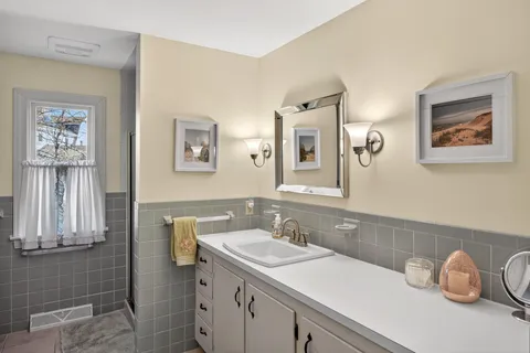$2,000,000 | 17 Barberry Lane, Brewster, MA 02631