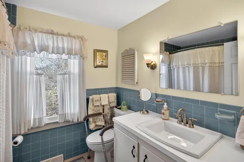 $2,000,000 | 17 Barberry Lane, Brewster, MA 02631