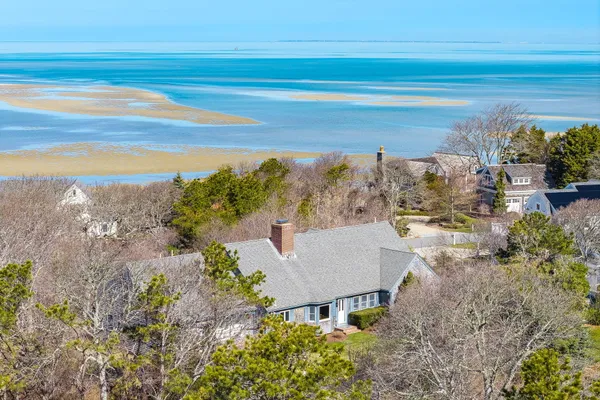 $2,000,000 | 17 Barberry Lane, Brewster, MA 02631
