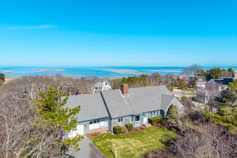 $2,000,000 | 17 Barberry Lane, Brewster, MA 02631