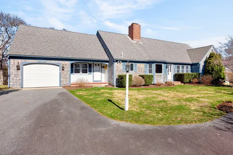 $2,000,000 | 17 Barberry Lane, Brewster, MA 02631