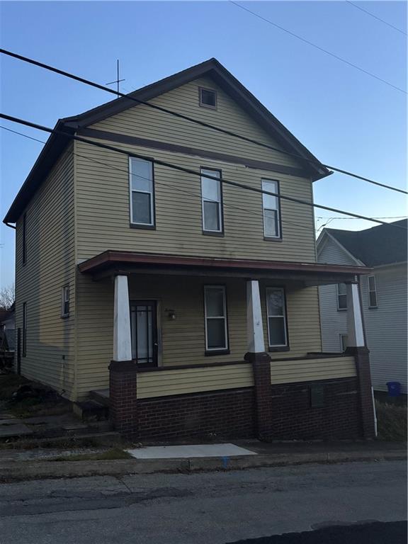16 Oak Street Manor, PA 15665 - Photo 3 of 18 a front view of a house