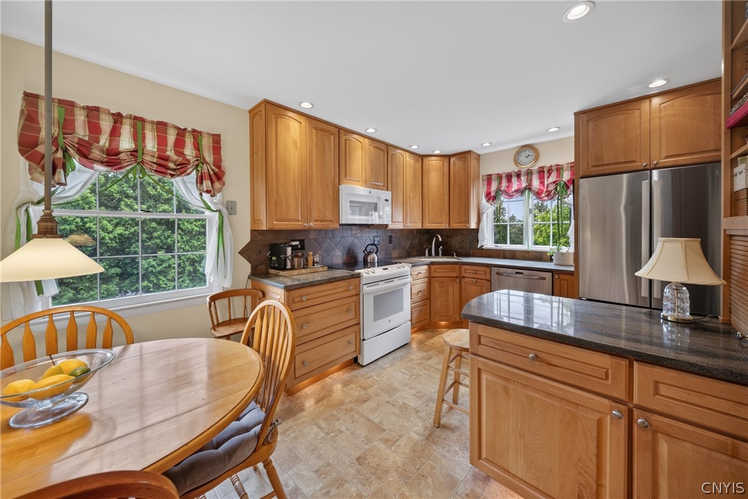 4777 Enders Road Manlius, NY 13104 - Photo 15 of 48