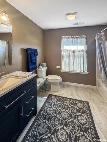 $315,000 | 613 West North Street, Mount Sterling, IL 62353