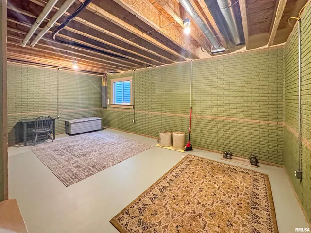 $315,000 | 613 West North Street, Mount Sterling, IL 62353