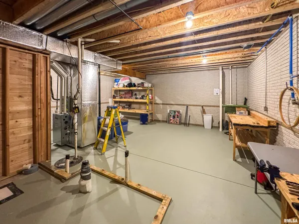 $315,000 | 613 West North Street, Mount Sterling, IL 62353