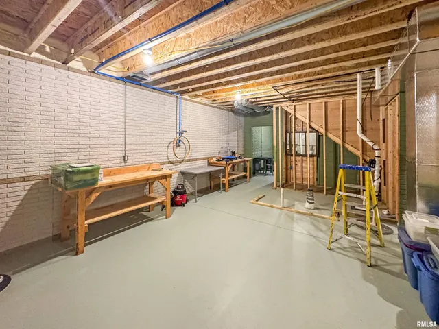 $315,000 | 613 West North Street, Mount Sterling, IL 62353