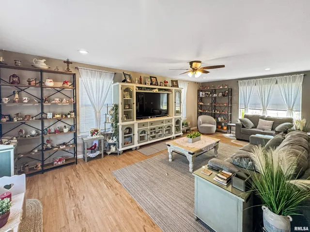 $315,000 | 613 West North Street, Mount Sterling, IL 62353