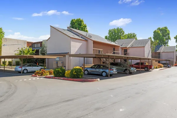 $219,000 | 2900 Andre Lane, Unit 237, Turlock, CA 95382