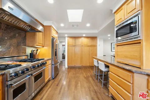 $1,699,000 | 2724 Westwood Boulevard, Los Angeles, CA 90064