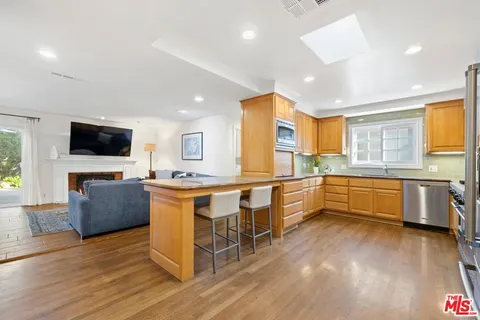 $1,699,000 | 2724 Westwood Boulevard, Los Angeles, CA 90064