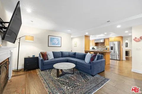 $1,699,000 | 2724 Westwood Boulevard, Los Angeles, CA 90064