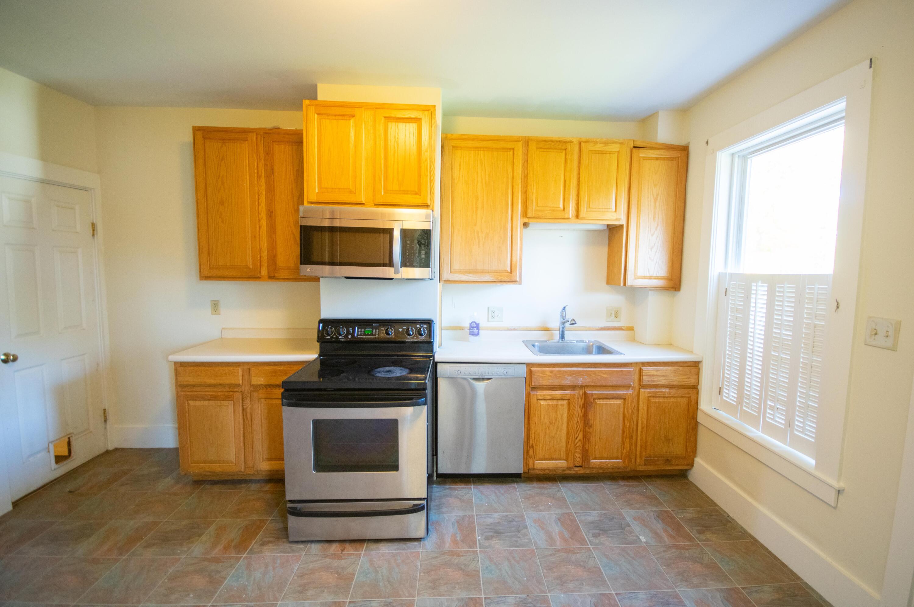 110 Rochester Street, Unit 110 Westbrook, ME 04092 - Photo 2 of 21 IMGP0256