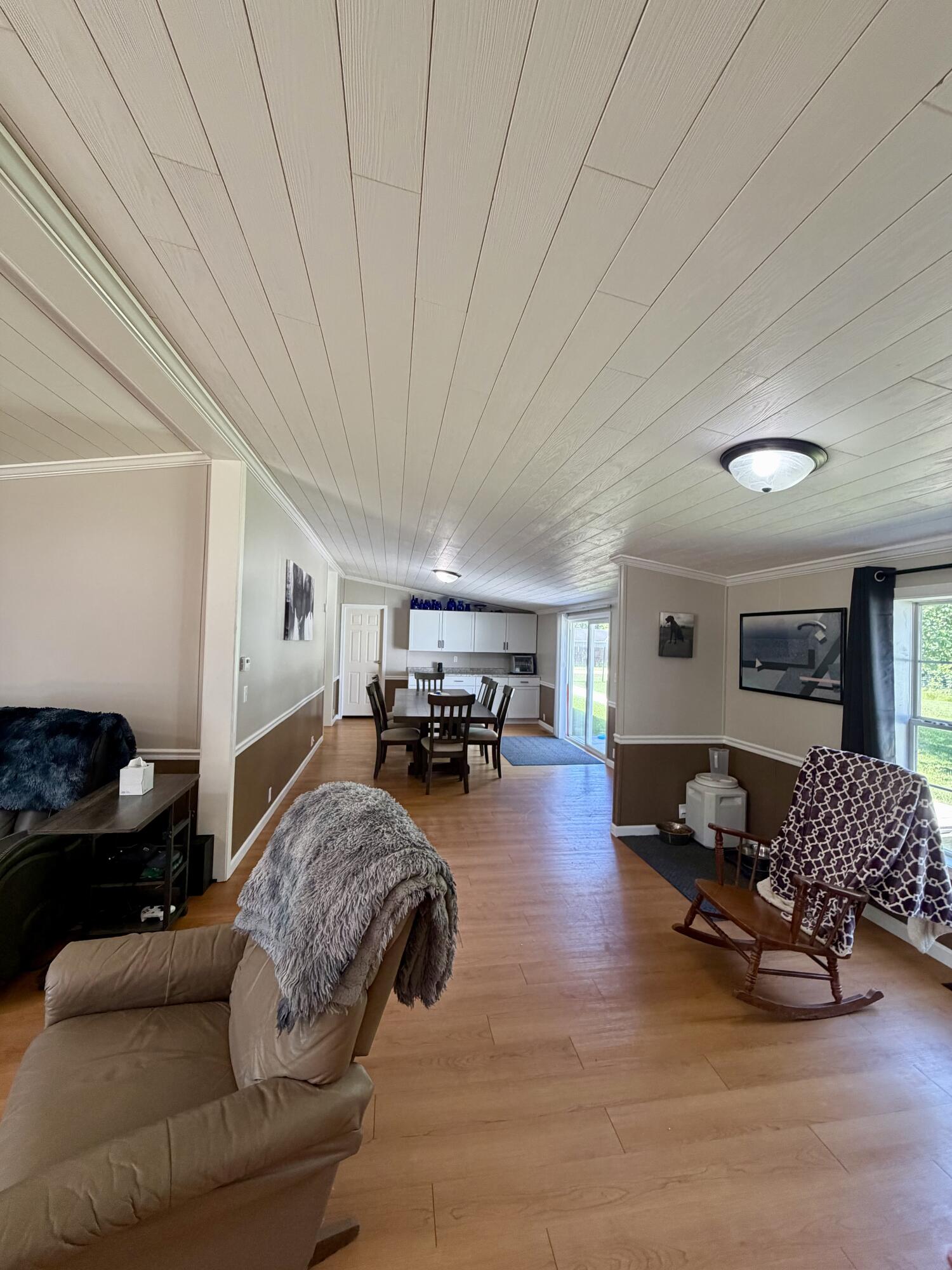 646 George Street Clare, MI 48617 - Photo 3 of 25 IMG_0143