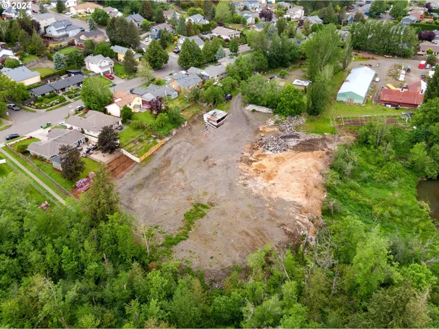 $399,900 | 2511 South Troutdale Road, Troutdale, OR 97060