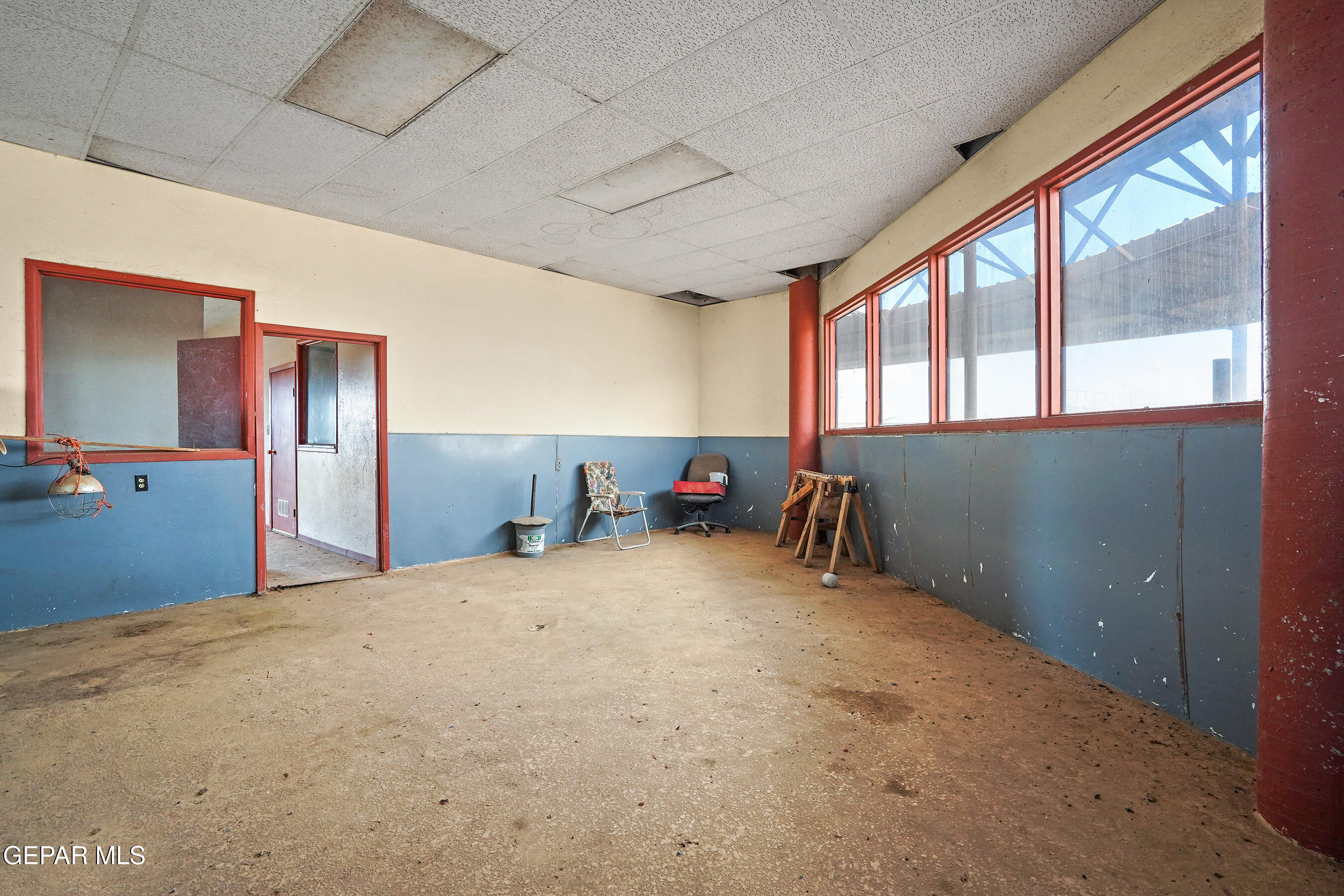 1100 Vinton Road Anthony, TX 79821 - Photo 54 of 83 a room with furniture and a window
