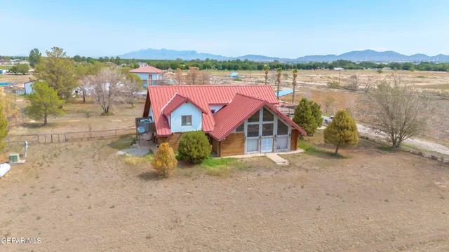 $1,630,000 | 1100 Vinton Road, Anthony, TX 79821