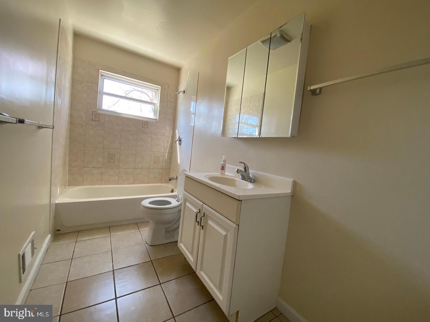 902 Woodlane Road Mount Holly, NJ 08060 - Photo 14 of 18 Gallery Image 14