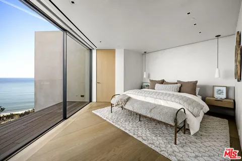 $30,000,000 | Undisclosed Address, Malibu, CA 90265