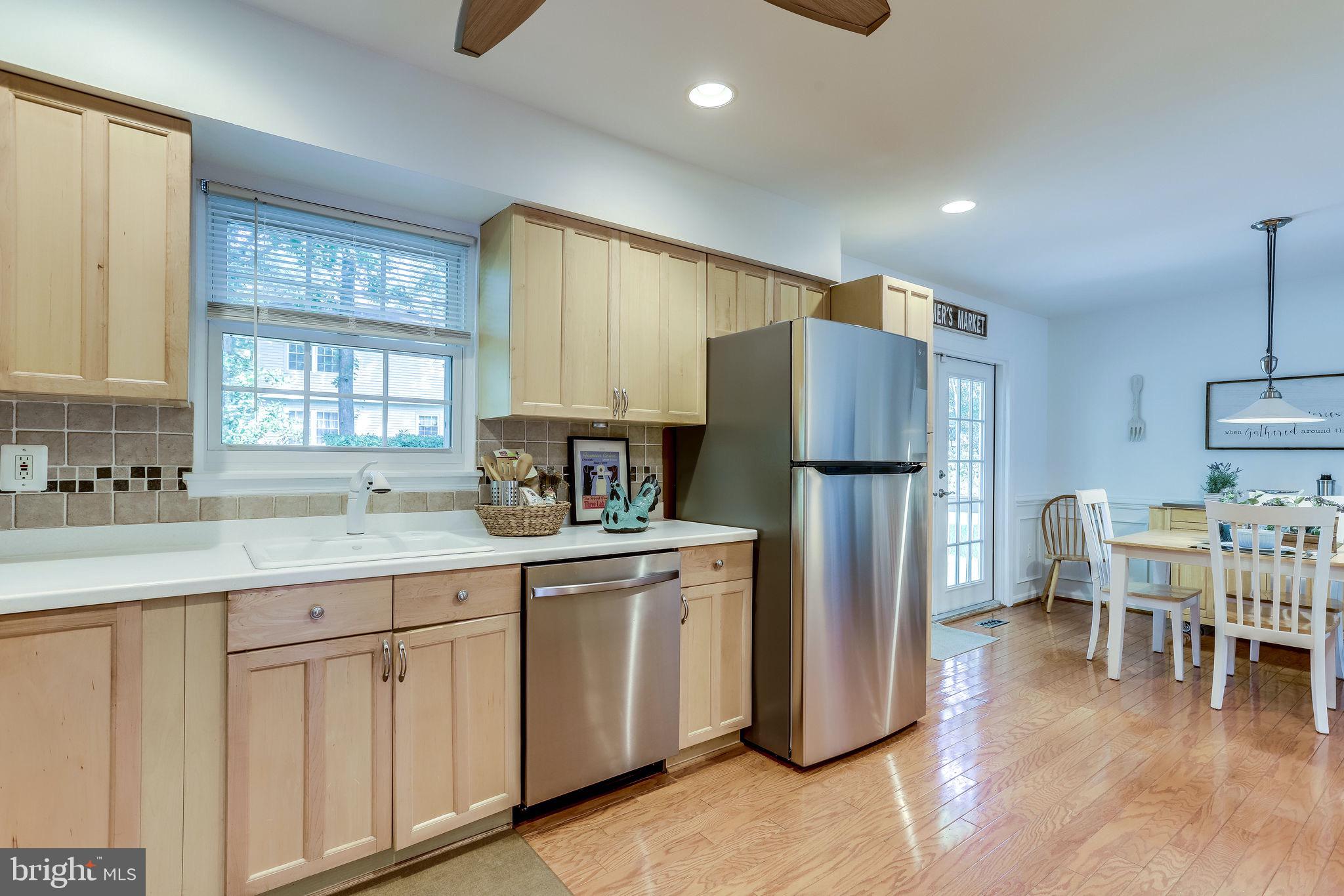 10201 Marshall Pond Road Burke, VA 22015 - Photo 13 of 71 Expansive Kitchen w/ tons of storage & countertop.