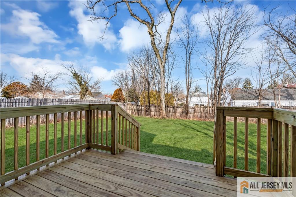 27 Sheppard Place Edison, NJ 08817 - Photo 14 of 75