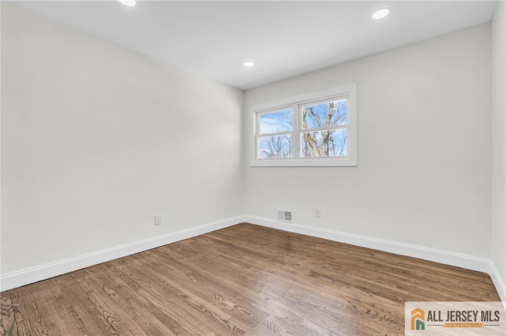 27 Sheppard Place Edison, NJ 08817 - Photo 62 of 75