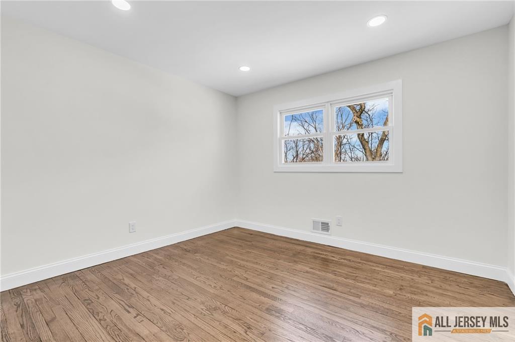 27 Sheppard Place Edison, NJ 08817 - Photo 63 of 75