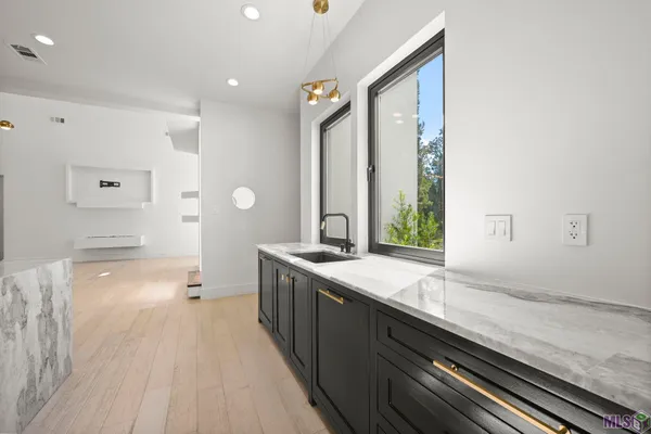 $6,000 | 9825 Fawn Vw Drive, Baton Rouge, LA 70817