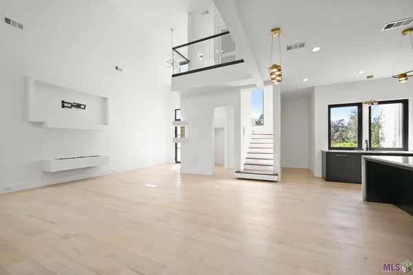 $6,000 | 9825 Fawn Vw Drive, Baton Rouge, LA 70817