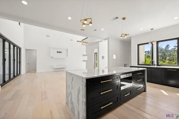 $6,000 | 9825 Fawn Vw Drive, Baton Rouge, LA 70817