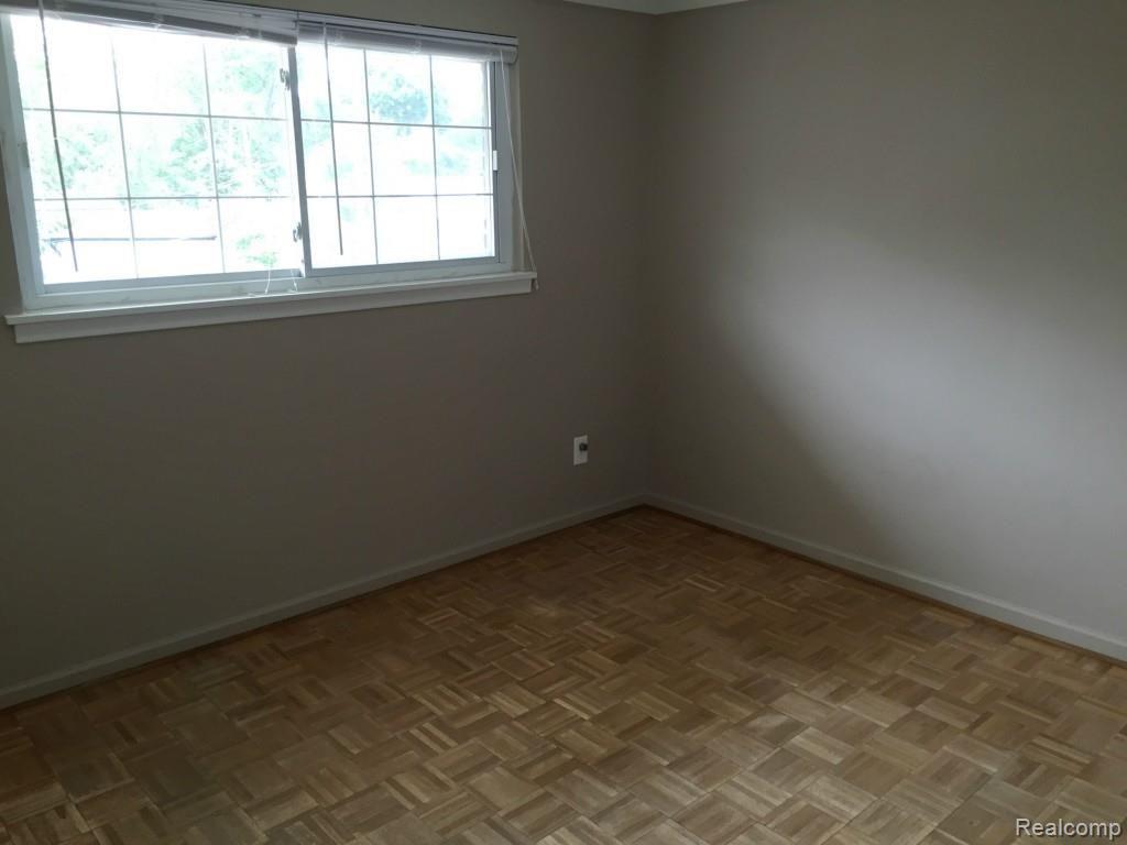 9725 Middlebelt Road Livonia, MI 48150 - Photo 10 of 21
