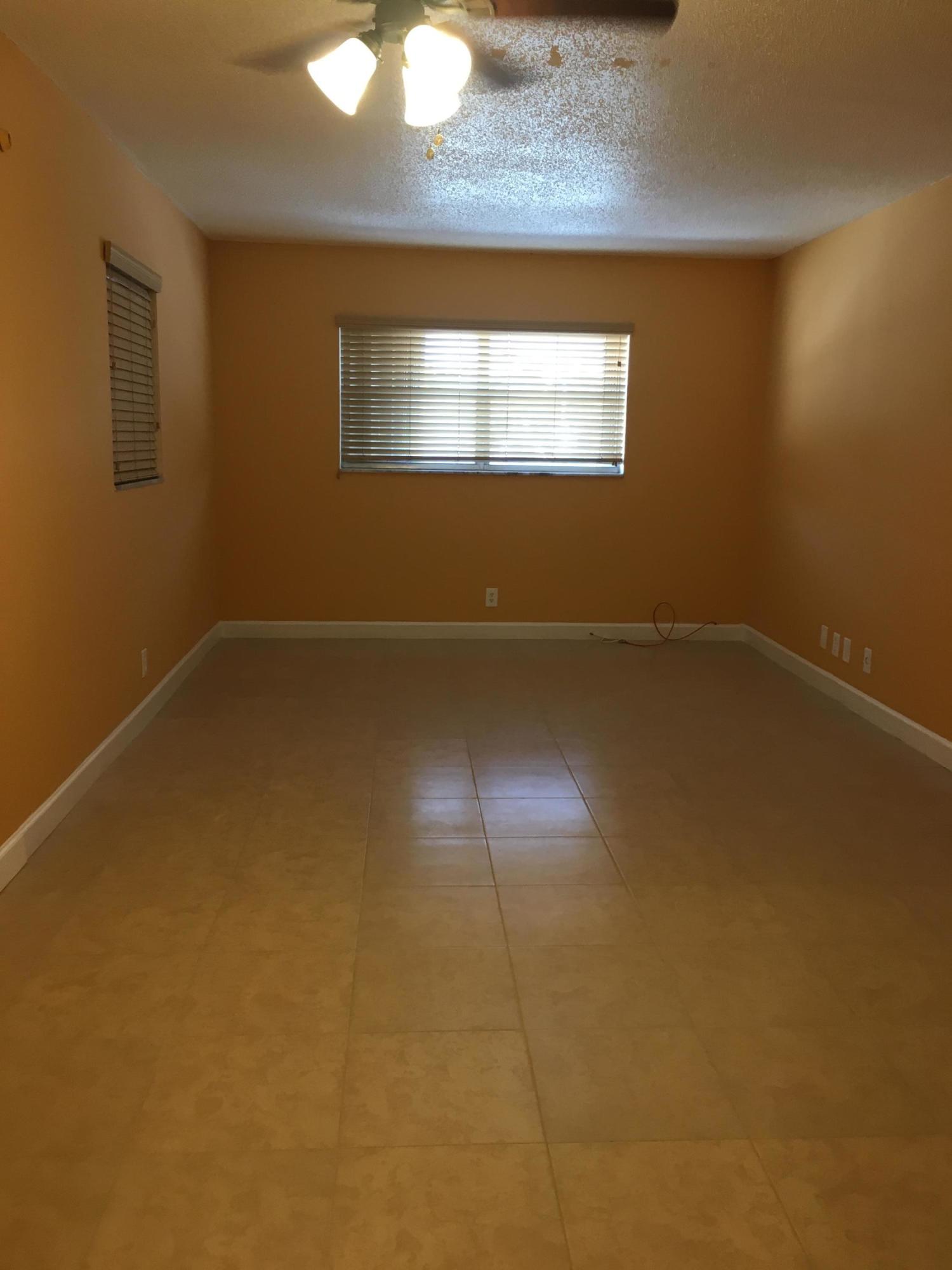 500 Southwest 2nd Avenue, Unit 209 Boca Raton, FL 33432 - Photo 3 of 7 DR/Living Room