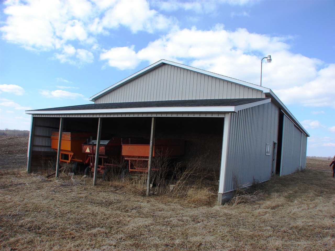 2668 South Begole Road Ithaca, MI 48847 - Photo 3 of 24 1858260-2.JPG