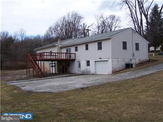1528 Temple Road Pottstown, PA 19465 - Photo 2 of 12 Exterior Back
