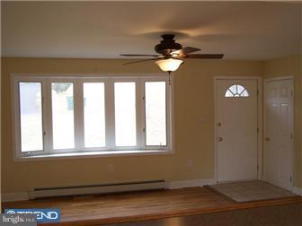 1528 Temple Road Pottstown, PA 19465 - Photo 5 of 12 Living Room