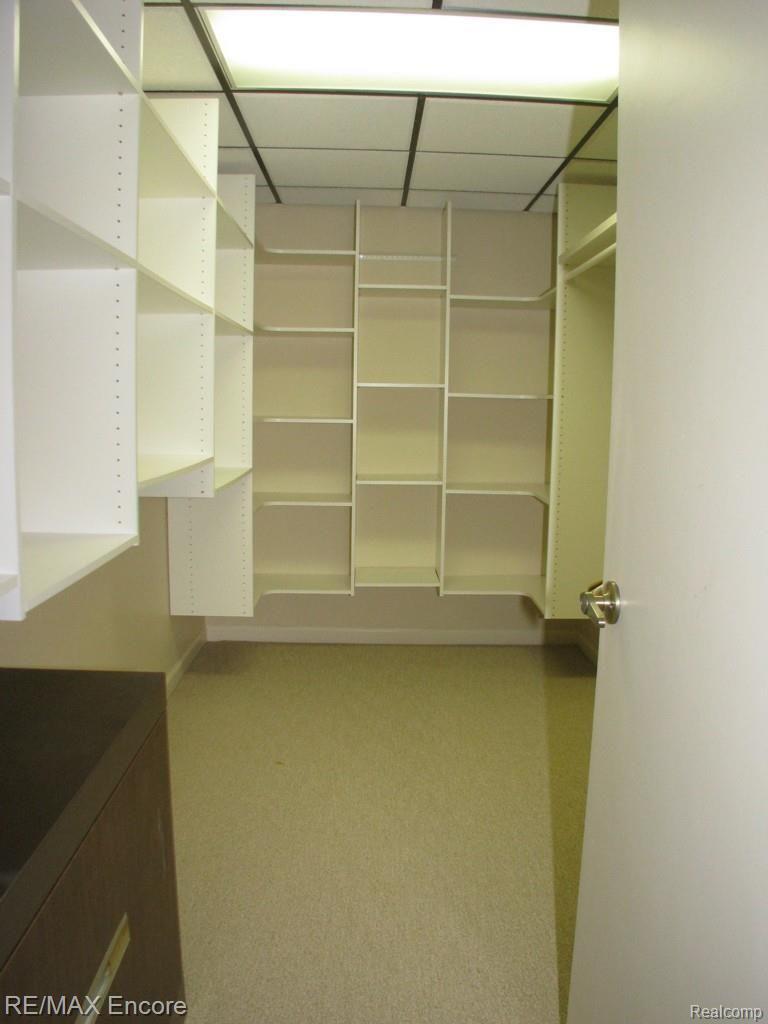912 GreenView Court Rochester, MI 48307 - Photo 30 of 32 Third Bedroom Walkin Closet