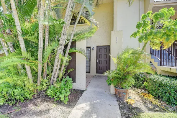 $340,000 | 22435 Southwest 61st Way, Unit 124, Boca Raton, FL 33428