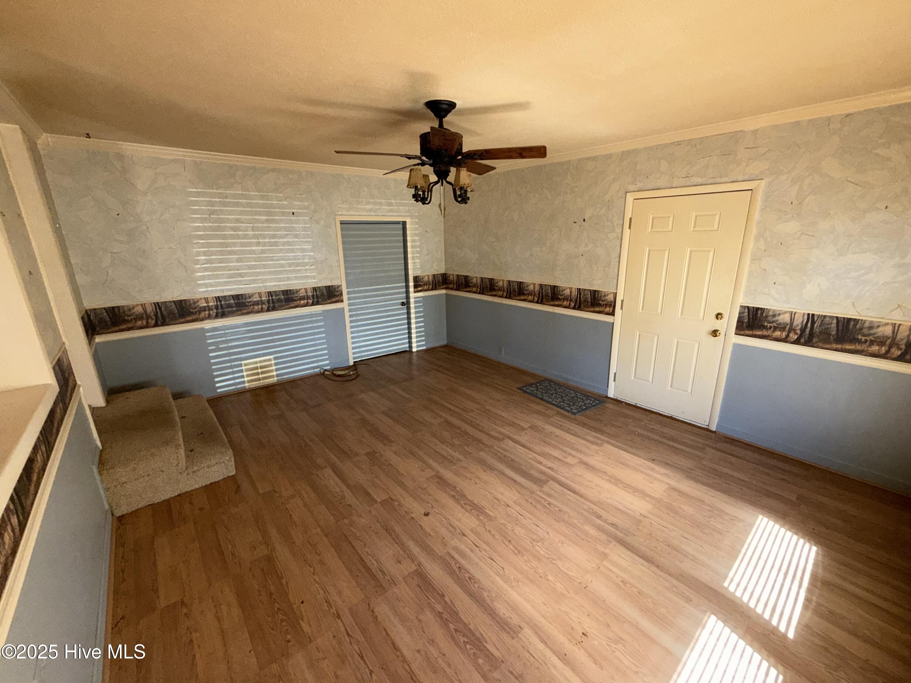 1938 Highway 403 Faison, NC 28341 - Photo 4 of 13 IMG_0869