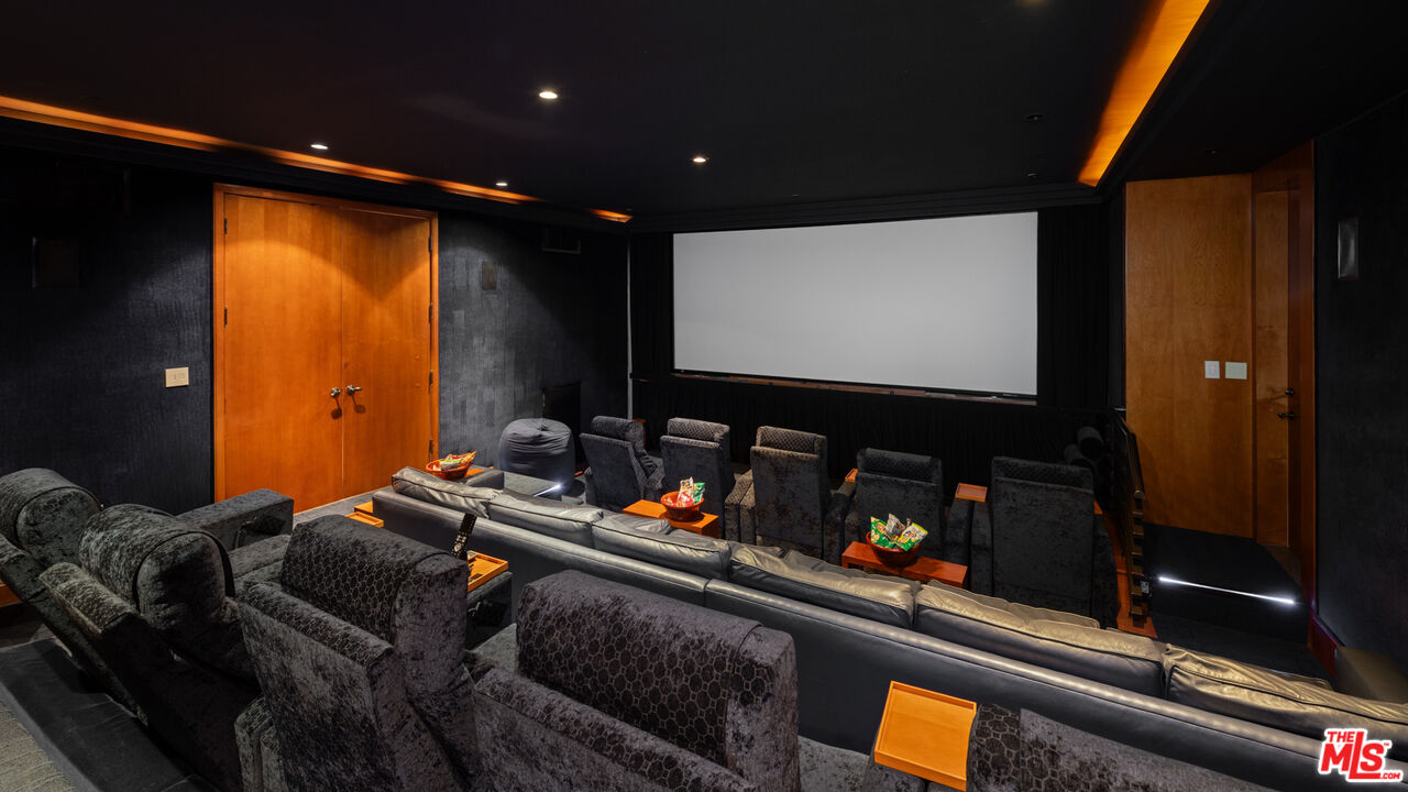 14035 Aubrey Road Beverly Hills, CA 90210 - Photo 13 of 24 a room with furniture and screen