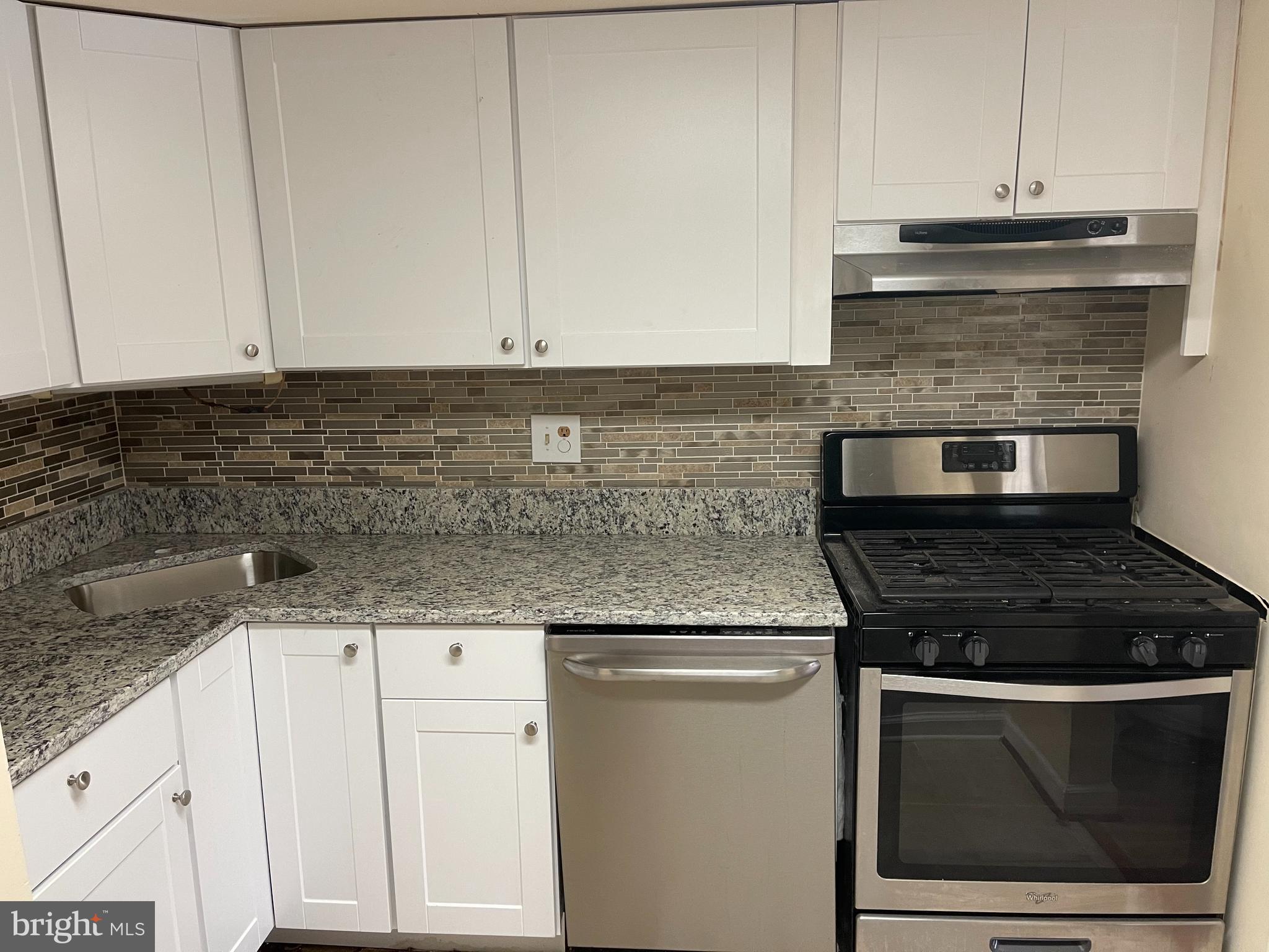 1422 Northgate Square, Unit 2A Reston, VA 20190 - Photo 4 of 8