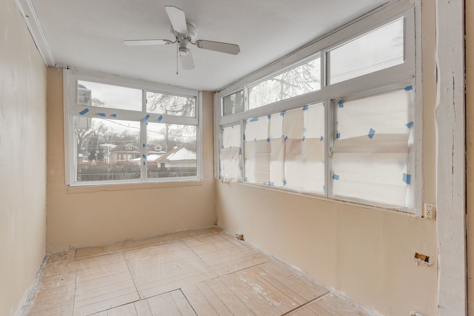 1404 West 97th Street Chicago, IL 60643 - Photo 12 of 13 a view of an empty room with a window