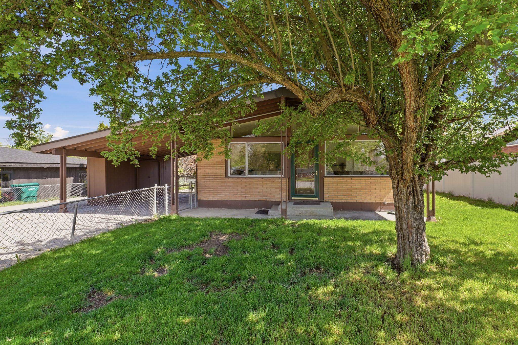 6814 North Post Street Spokane, WA 99208 - Photo 1 of 32