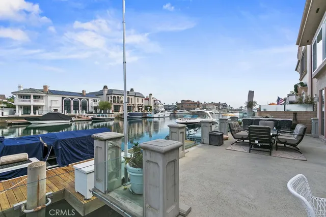 a view of a terrace with sitting area