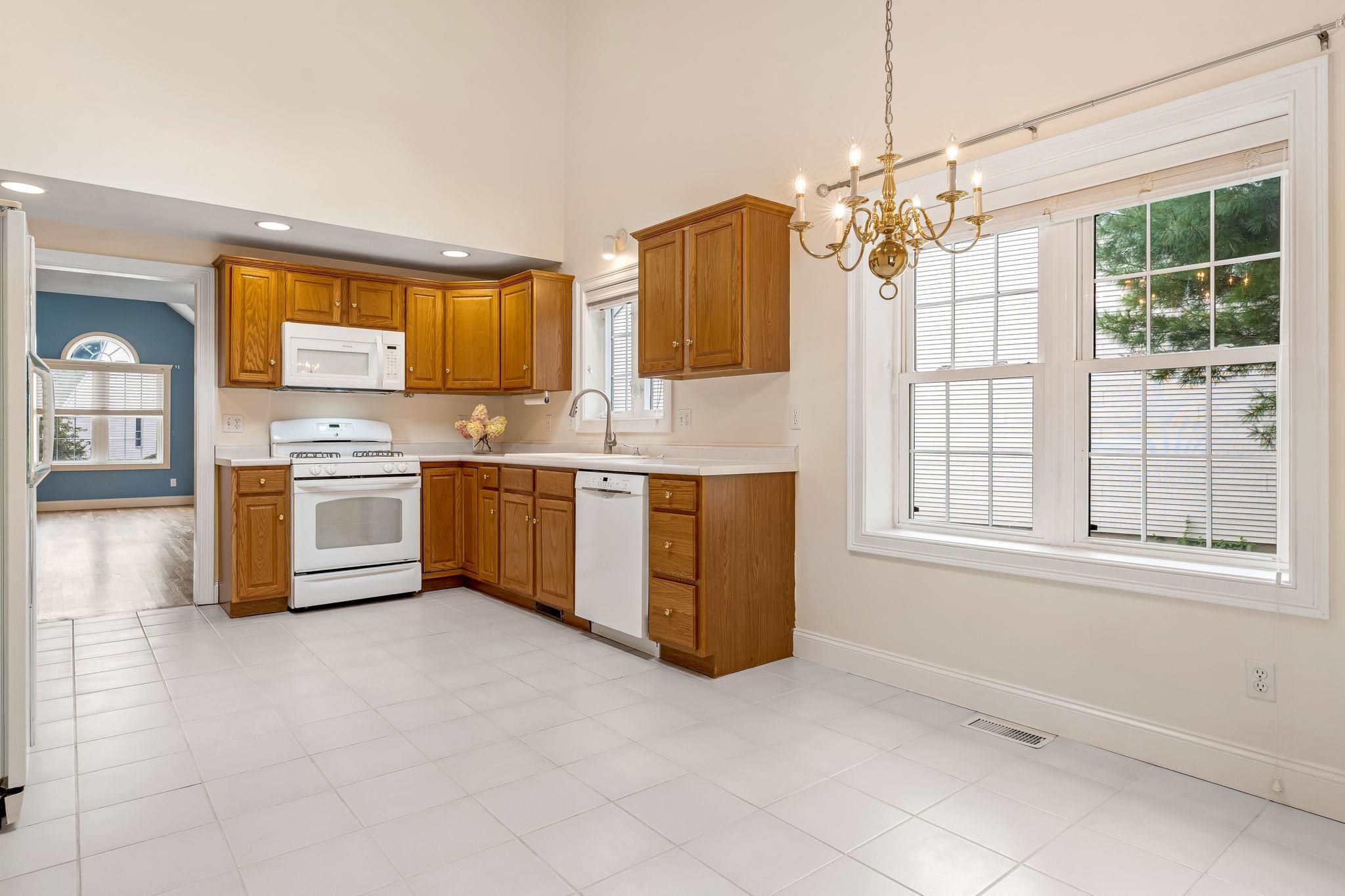 23 Hampton Meadows Hampton, NH 03842 - Photo 14 of 60