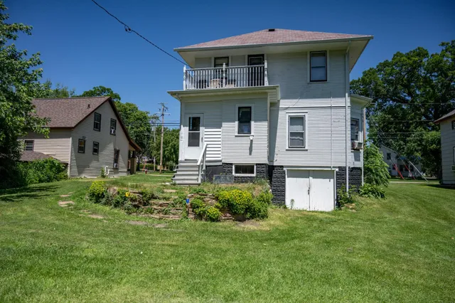 $187,000 | 506 West State Street, Mauston, WI 53948