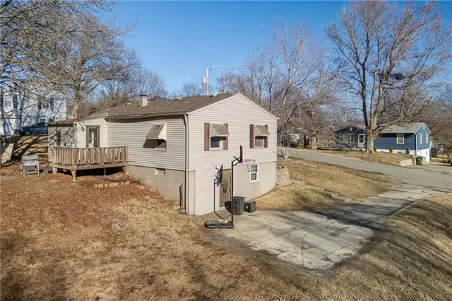 $114,900 | 3410 South 30th Street, St. Joseph, MO 64503