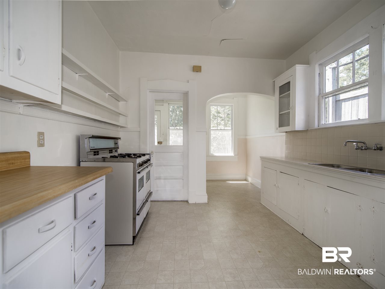 102 Crenshaw Street Mobile, AL 36606 - Photo 5 of 18