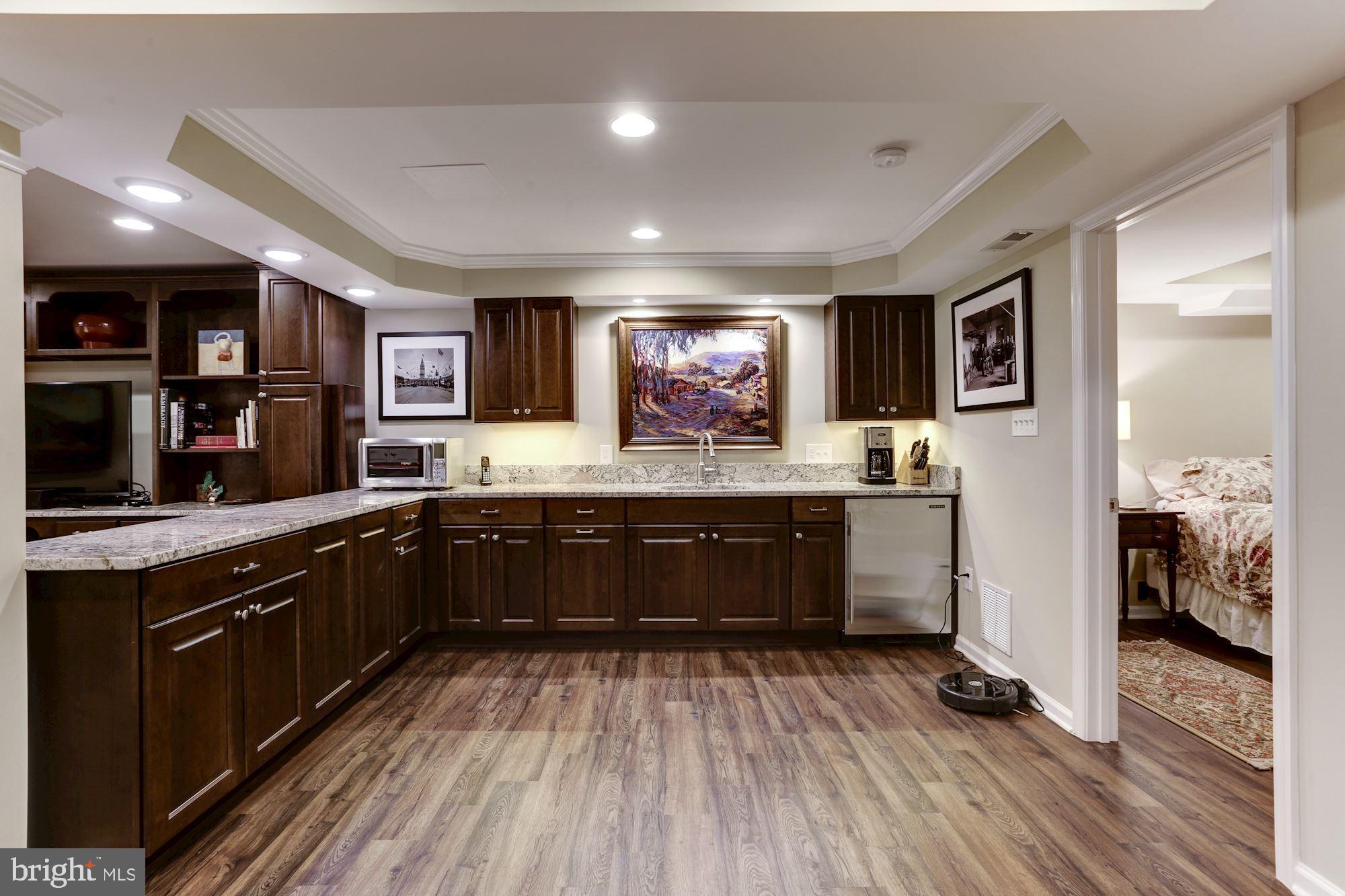 6204 Walhonding Road Bethesda, MD 20816 - Photo 18 of 29