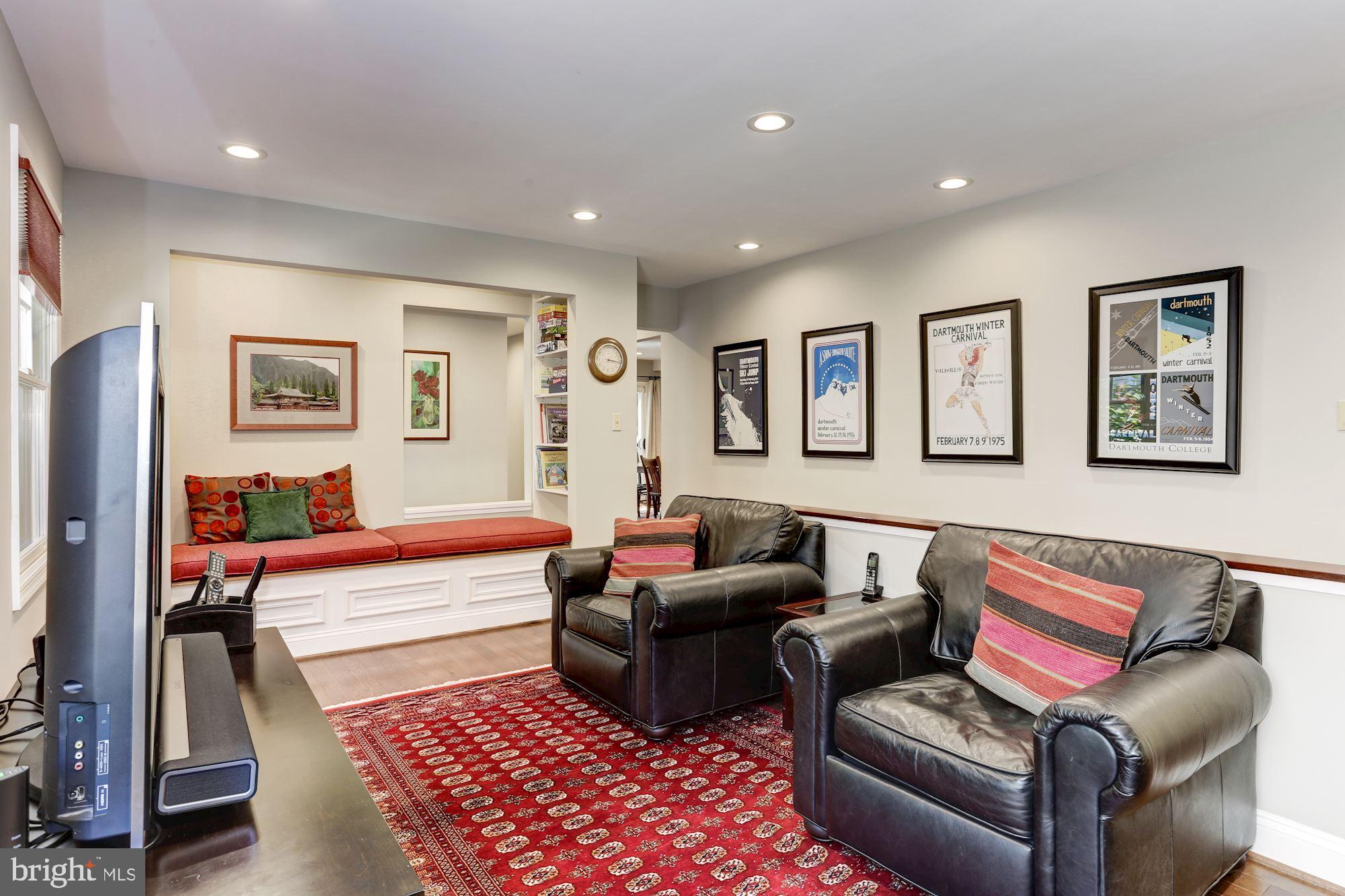 6204 Walhonding Road Bethesda, MD 20816 - Photo 7 of 29