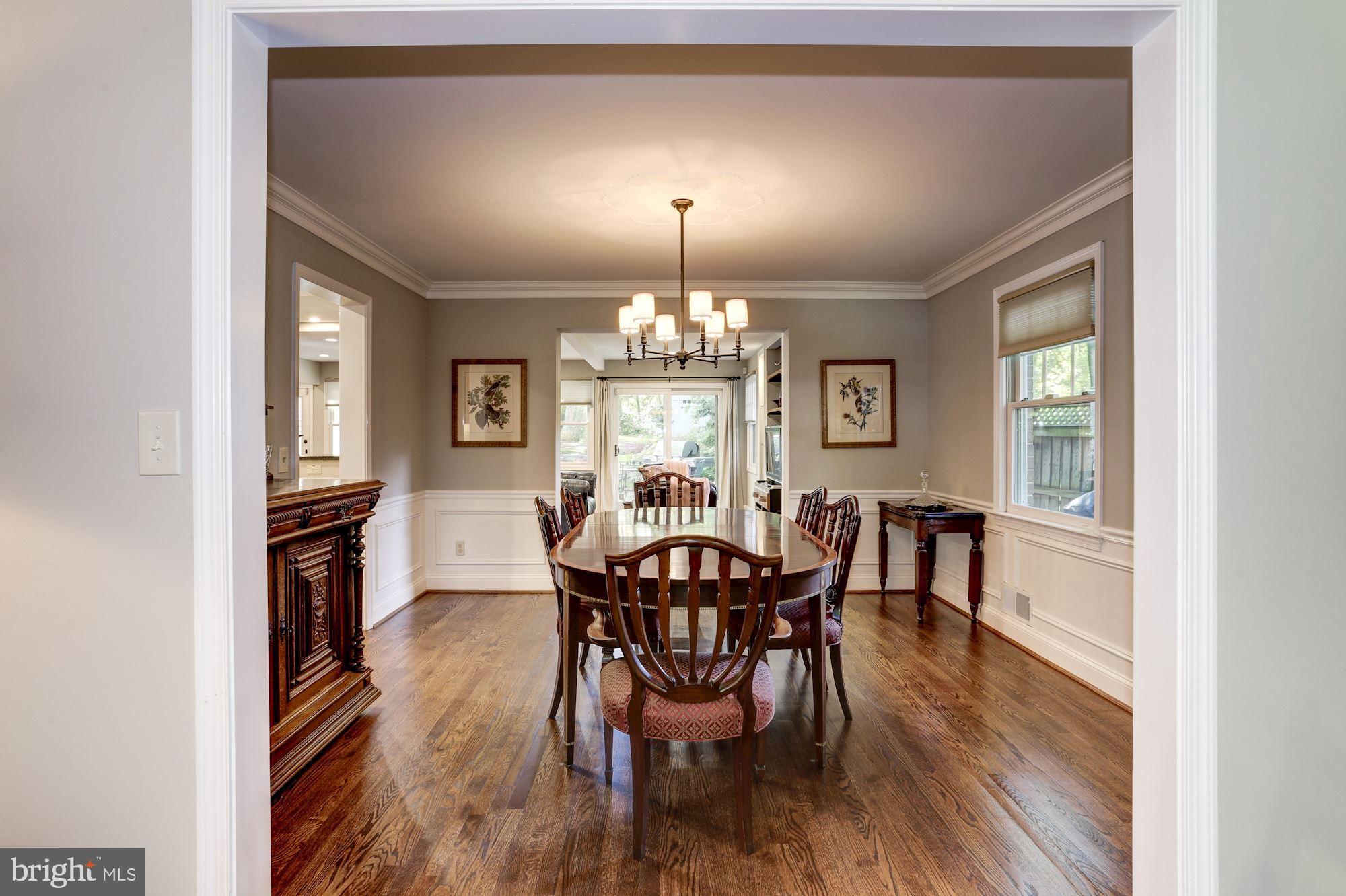 6204 Walhonding Road Bethesda, MD 20816 - Photo 9 of 29